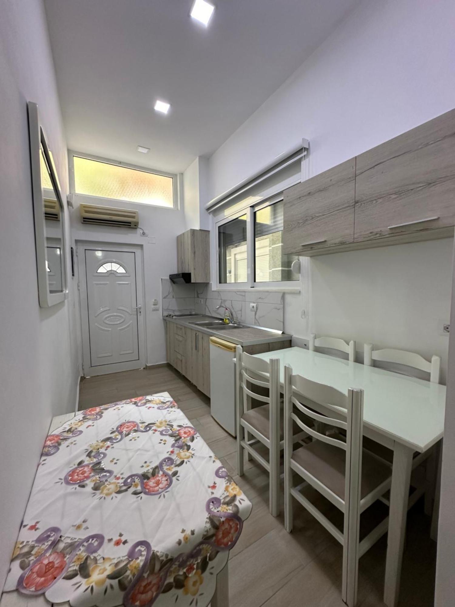 Appartement Luxy Coral Aparts à Saranda Extérieur photo